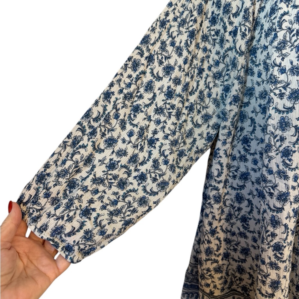 Chaps White and Blue Floral Boho Peasant Top   PLUS: 3X       #L - Picture 3 of 9